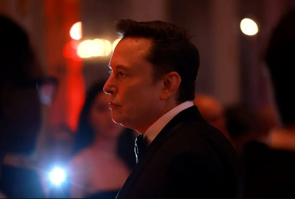 ‘Bộ trưởng’ Elon Musk có thể ‘vừa đá bóng vừa thổi còi’ nhờ một lợi thế được ông Donald Trump cấp phép- Ảnh 3.