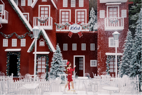 Lễ thắp sáng ngôi làng Giáng sinh mở màn mùa lễ hội tại GEM Center- Ảnh 2.