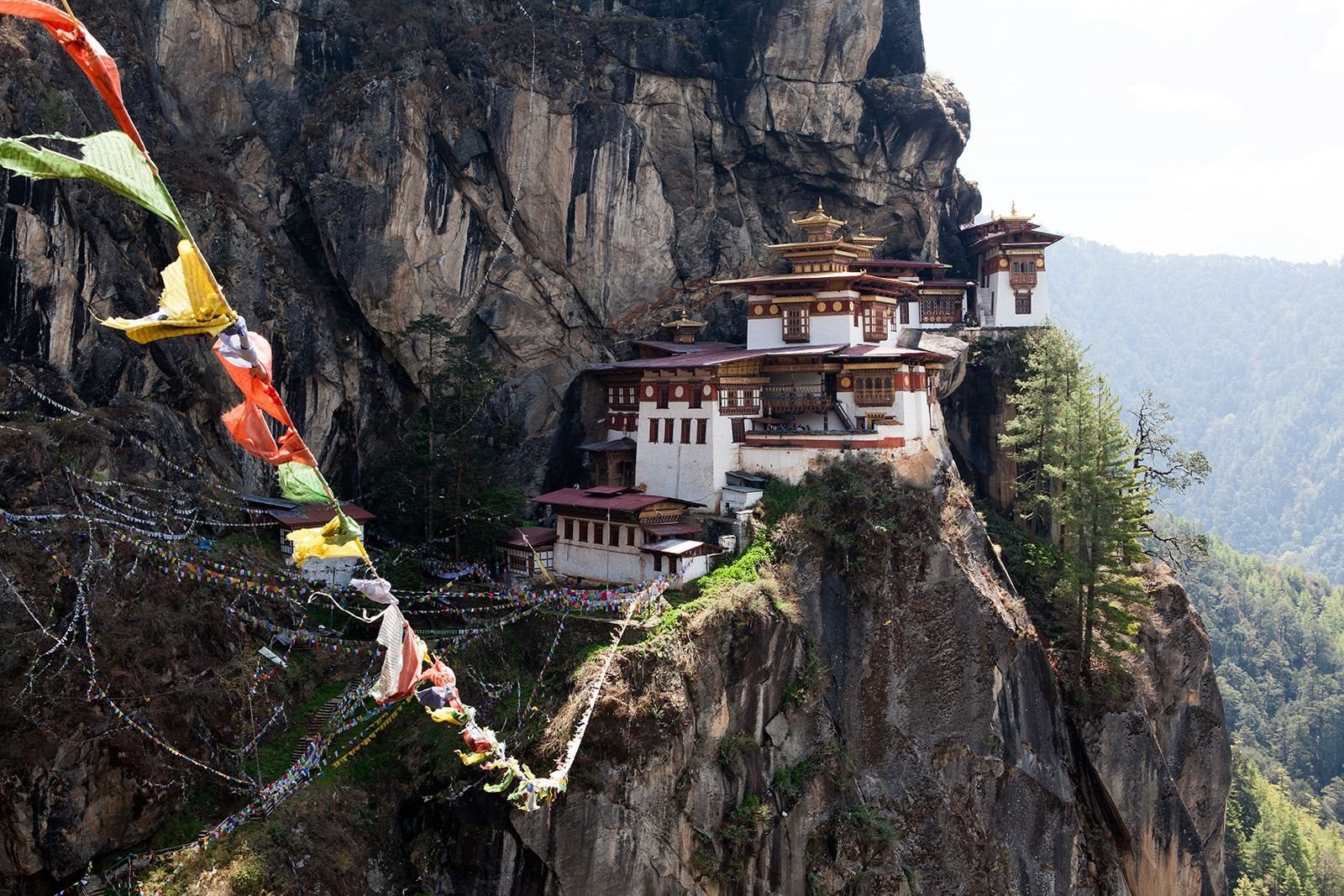 Từng là nước hạnh phúc nhất thế giới, giờ đây 1/8 dân số Bhutan sống trong cảnh nghèo đói, bị loại khỏi bảng xếp hạng hạnh phúc toàn cầu- Ảnh 4.