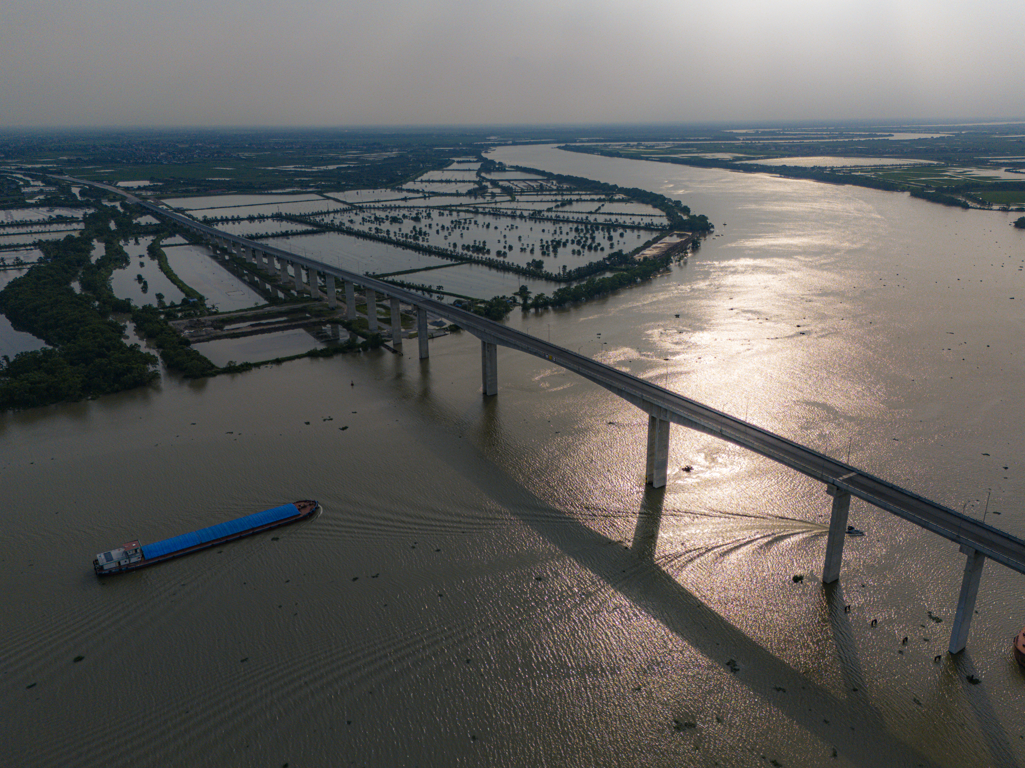 Toàn cảnh cây cầu huyết mạch sẽ kết nối trung tâm thành phố Hải Phòng với khu vực được đề xuất làm sân bay quốc tế Tiên Lãng- Ảnh 8.