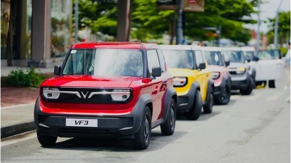 Doanh nghiệp mua lượng lớn xe VinFast để lập hãng taxi: Cổ phiếu tăng vùn vụt lên đỉnh lịch sử, chi tiền trả cổ tức tiền mặt ngay trong tháng 12- Ảnh 1.