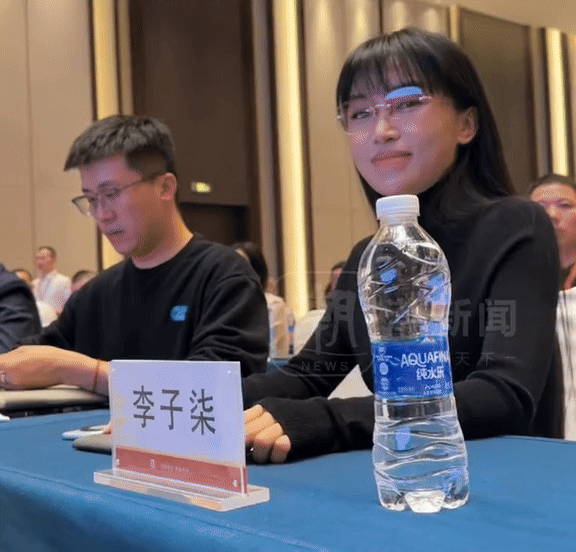 Lý Tử Thất công khai nhan sắc thật sau 3 năm ở ẩn gây choáng, làn da bị “huỷ hoại” giờ ra sao?- Ảnh 4. Lý Tử Thất công khai nhan sắc thật sau 3 năm ở ẩn gây choáng, làn da bị “huỷ hoại” giờ ra sao?- Ảnh 4.