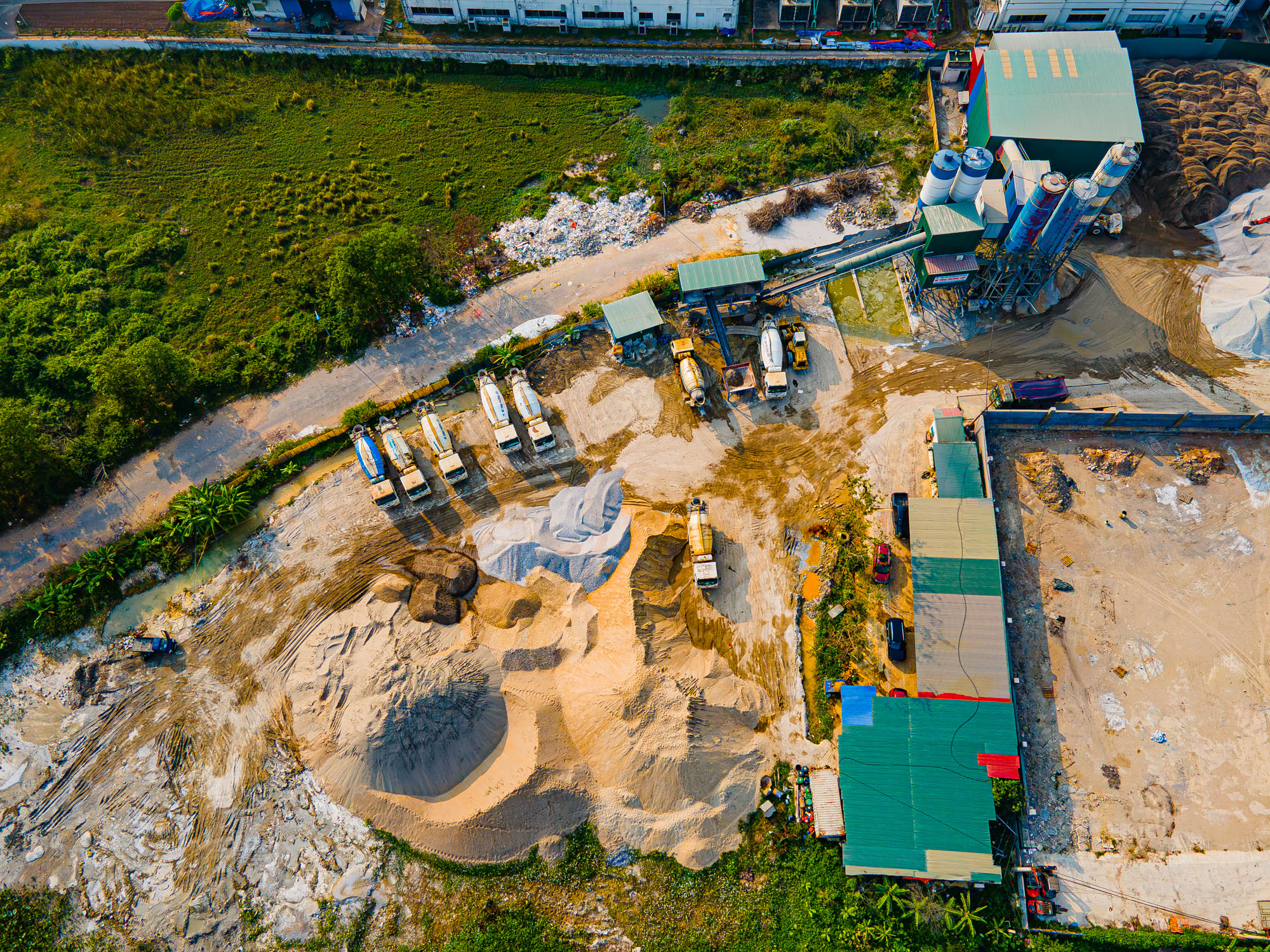 Toàn cảnh đoạn Vành đai 4 đoạn qua tỉnh Bắc Ninh được Thủ tướng thị sát, yêu cầu hoàn thành sớm một năm- Ảnh 6.