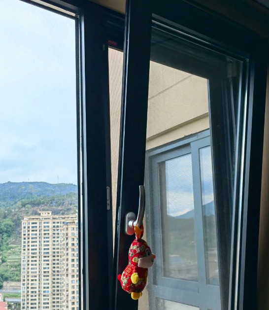 Nói thật: Đừng dại mở cửa sổ vào 4 thời điểm này kẻo tự Nói thật: Đừng dại mở cửa sổ vào 4 thời điểm này kẻo tự