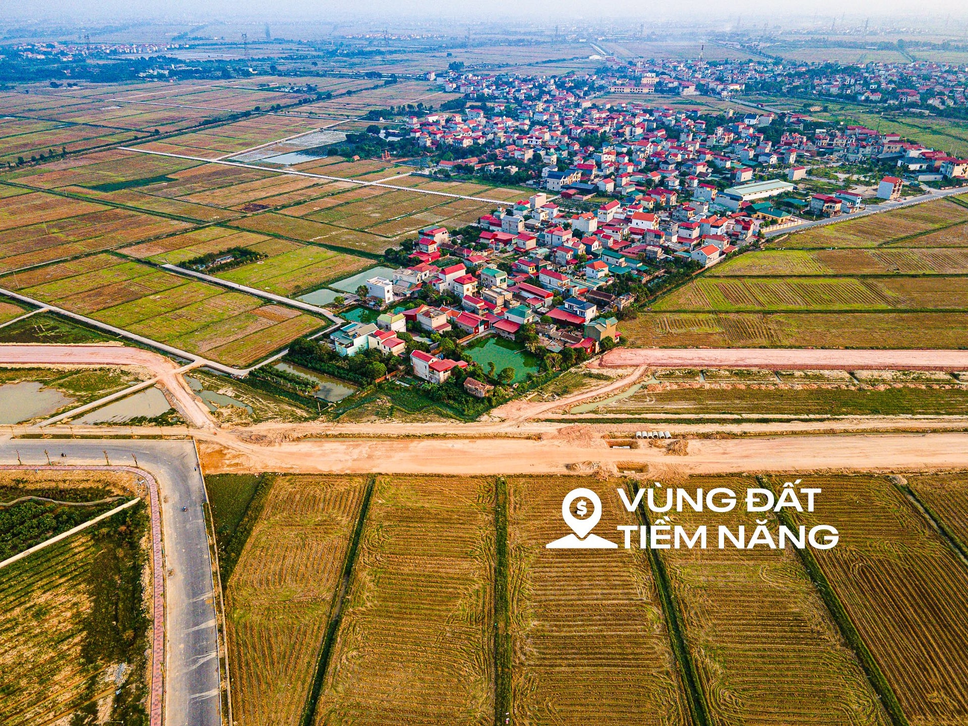 Toàn cảnh đoạn Vành đai 4 đoạn qua tỉnh Bắc Ninh được Thủ tướng thị sát, yêu cầu hoàn thành sớm một năm- Ảnh 1.