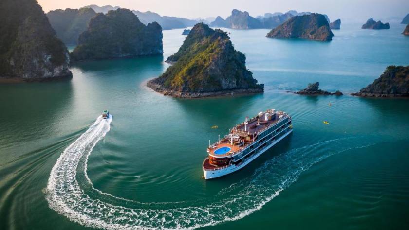 3 vịnh biển ở Việt Nam được báo Mỹ khen ngợi là "ngang tầm quốc tế": Đều nằm ở miền Bắc, nắm giữ nhiều kỷ lục thế giới- Ảnh 4. 3 vịnh biển ở Việt Nam được báo Mỹ khen ngợi là "ngang tầm quốc tế": Đều nằm ở miền Bắc, nắm giữ nhiều kỷ lục thế giới- Ảnh 4.