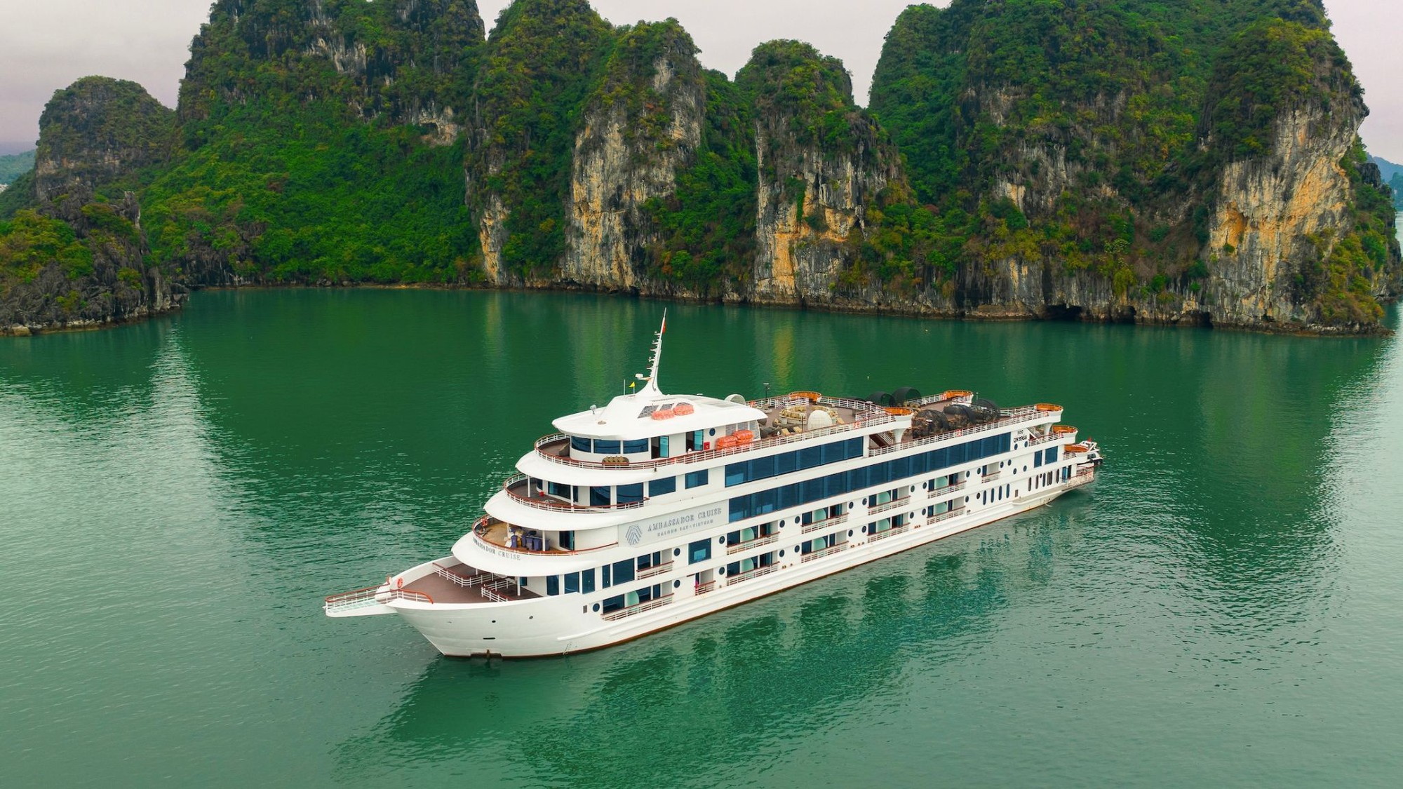 3 vịnh biển ở Việt Nam được báo Mỹ khen ngợi là "ngang tầm quốc tế": Đều nằm ở miền Bắc, nắm giữ nhiều kỷ lục thế giới- Ảnh 5. 3 vịnh biển ở Việt Nam được báo Mỹ khen ngợi là "ngang tầm quốc tế": Đều nằm ở miền Bắc, nắm giữ nhiều kỷ lục thế giới- Ảnh 5.