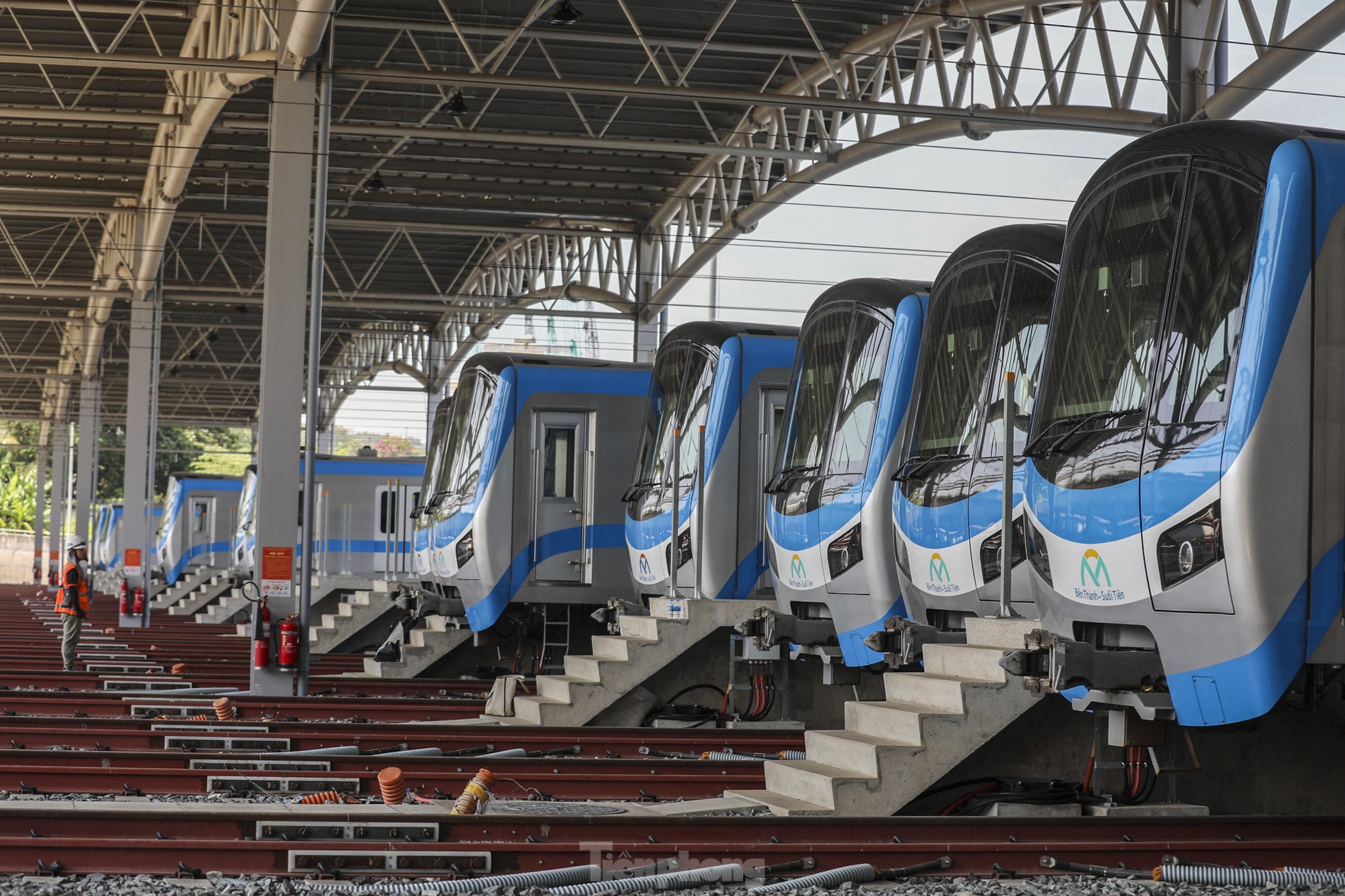 Bên trong 'đầu não' điều khiển 17 đoàn tàu metro tại TPHCM- Ảnh 2.