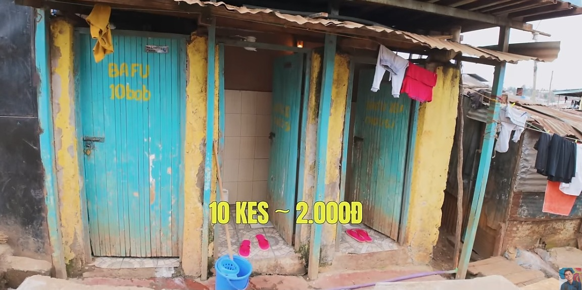 Cùng Khoai Lang Thang khám phá căn nhà "xịn" nhất khu ổ chuột ở châu Phi: Chỉ 10m2 mà 3-4 người ở, nản nhất là cảnh tìm nhà vệ sinh- Ảnh 9. Cùng Khoai Lang Thang khám phá căn nhà "xịn" nhất khu ổ chuột ở châu Phi: Chỉ 10m2 mà 3-4 người ở, nản nhất là cảnh tìm nhà vệ sinh- Ảnh 9.