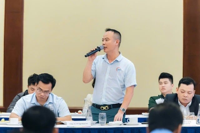 Muốn lập hãng taxi điện mới, DN vừa gặp biến cố lớn ngay trước ngày đại hội cổ đông làm ăn ra sao?- Ảnh 1. Muốn lập hãng taxi điện mới, DN vừa gặp biến cố lớn ngay trước ngày đại hội cổ đông làm ăn ra sao?- Ảnh 1.