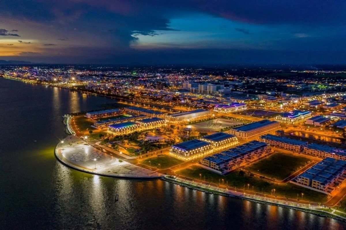 Thành phố lấn biển đầu tiên, lớn nhất Việt Nam: Từ vùng đất sình lầy thành khu đô thị hiện đại, góp phần thay đổi diện mạo từ thành phố loại III lên loại II- Ảnh 1.