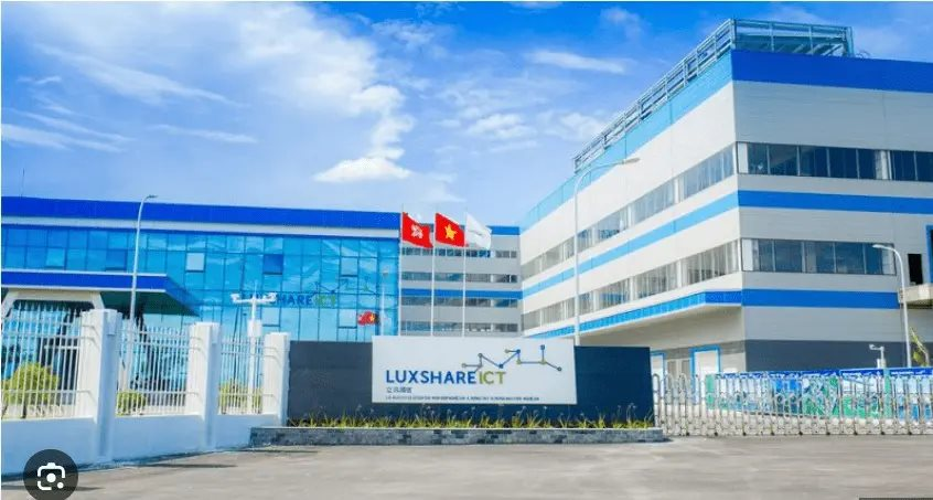 Luxshare đầu tư thêm 2 dự án tại Nghệ An, Bí thư Tỉnh ủy nói: "Sẽ chuẩn bị ổ tốt nhất để trứng của Luxshare - ICT nở ra những con gà tốt nhất, mang đi khắp thế giới"- Ảnh 1.