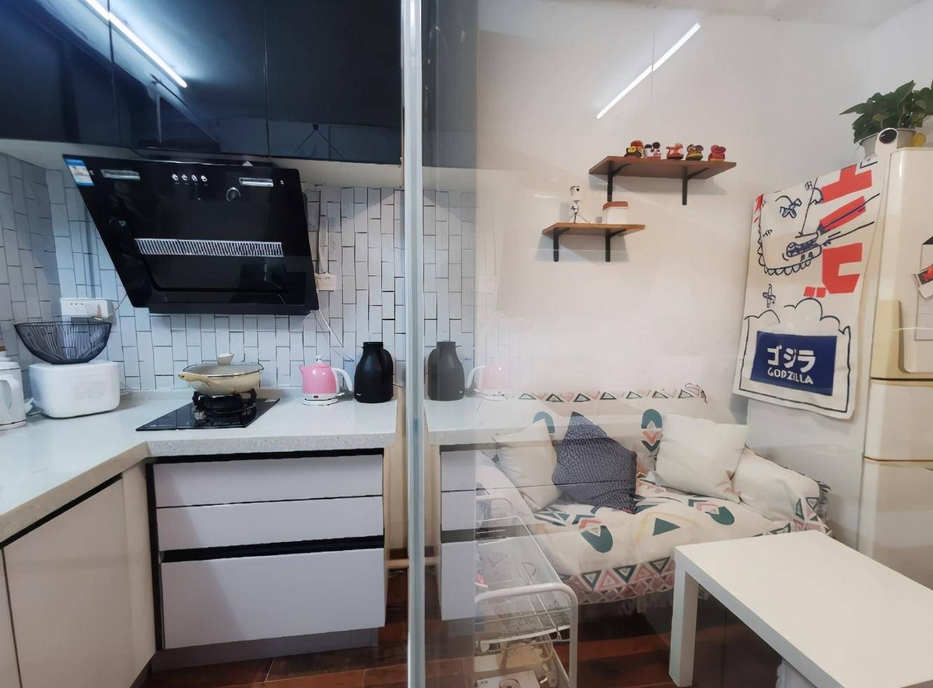 Họ hàng cười nhạo tôi: 