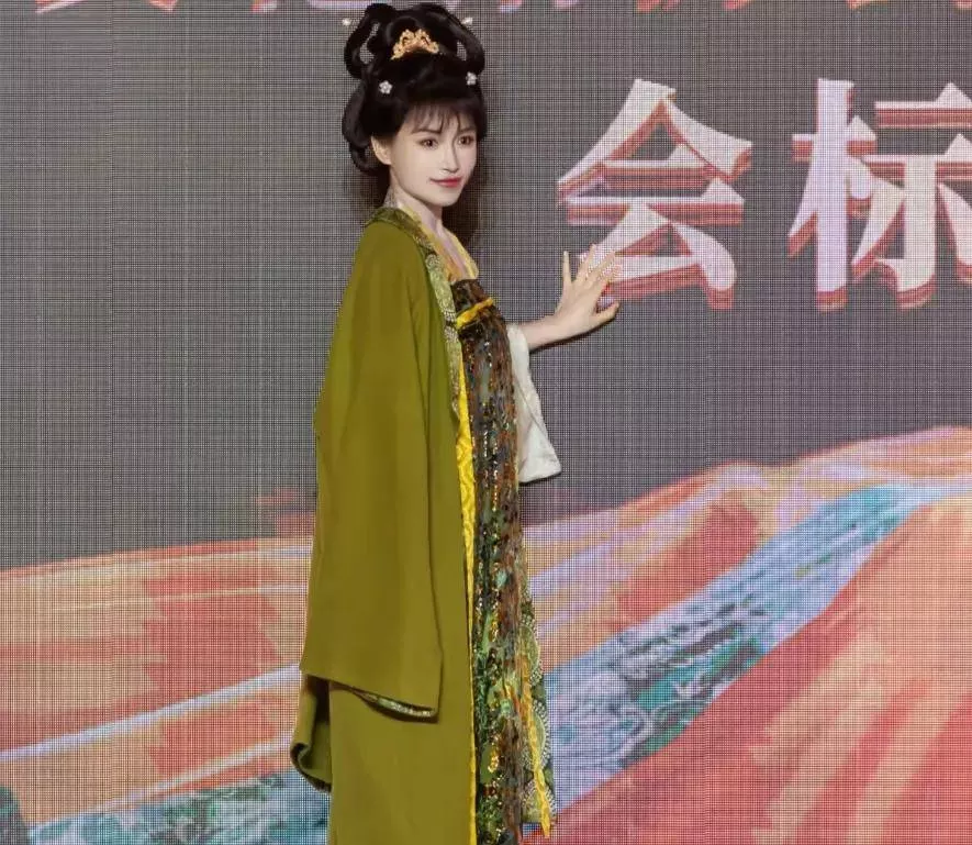 Bức ảnh khiến Lý Tử Thất bị gọi là Bức ảnh khiến Lý Tử Thất bị gọi là