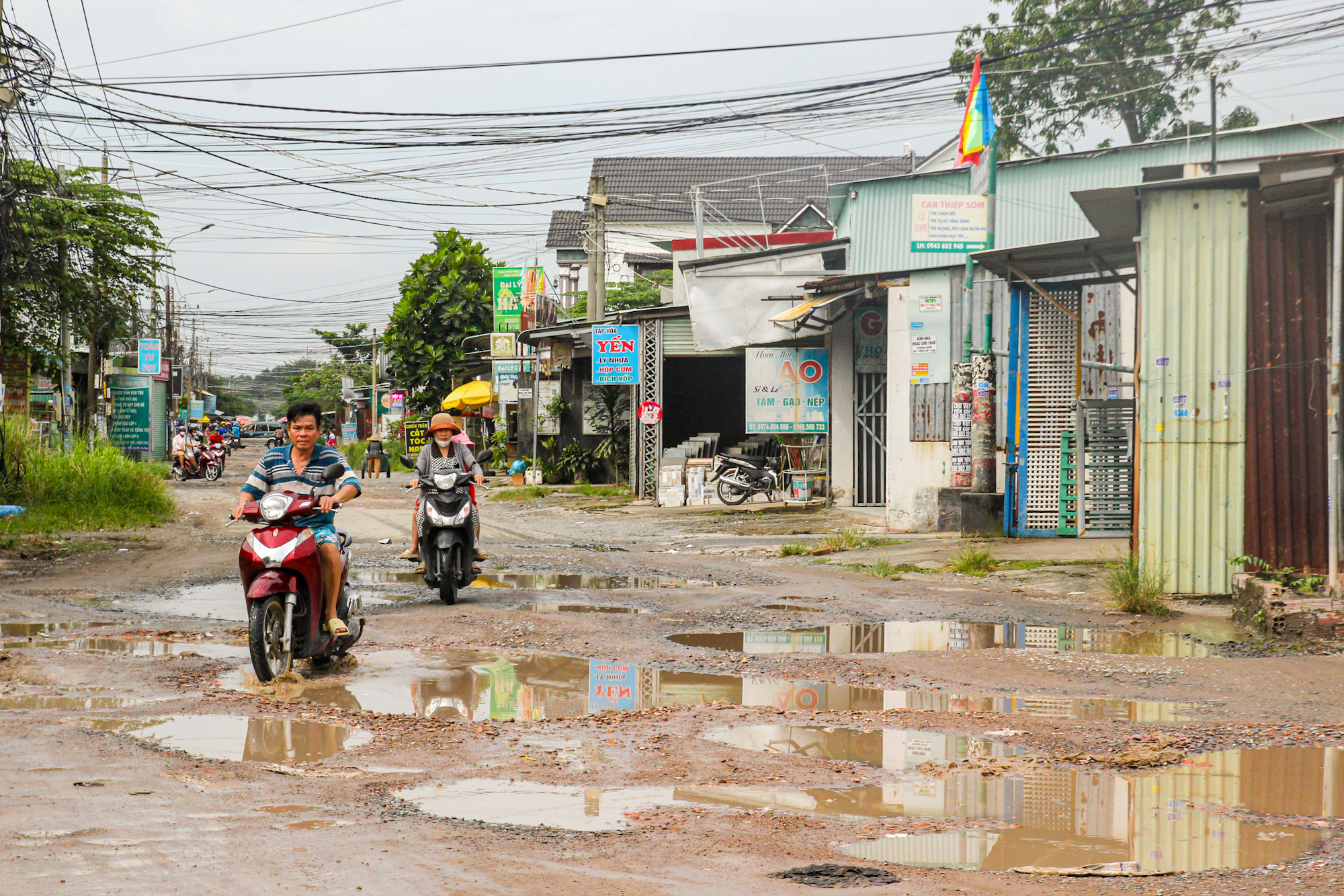 Khu nhà khổng lồ, vách kề vách, tường sát tường tại phường có dân số gần bằng quận 1- Ảnh 7.