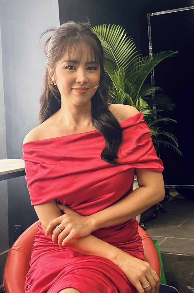 Sao Việt tái hôn với chồng kém 7 tuổi, từng bị mẹ chồng phản bối, dư luận gièm pha: Giờ sống viên mãn, dạy con đáng nể- Ảnh 1. Sao Việt tái hôn với chồng kém 7 tuổi, từng bị mẹ chồng phản bối, dư luận gièm pha: Giờ sống viên mãn, dạy con đáng nể- Ảnh 1.