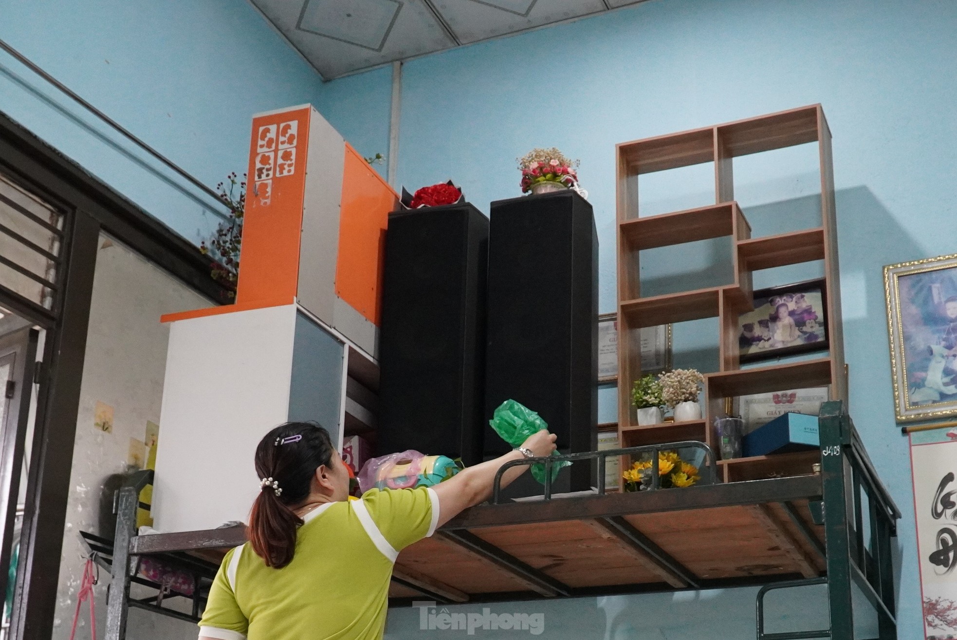 Dân vùng ngập nhất Đà Nẵng kê tài sản lên giường tầng cả tháng vì 'mưa lũ đỉnh điểm'- Ảnh 4.