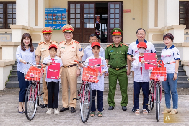 Hàng nghìn trẻ em trên cả nước sẽ nhận được món quà "trong mơ" ngay trong năm nay- Ảnh 1.