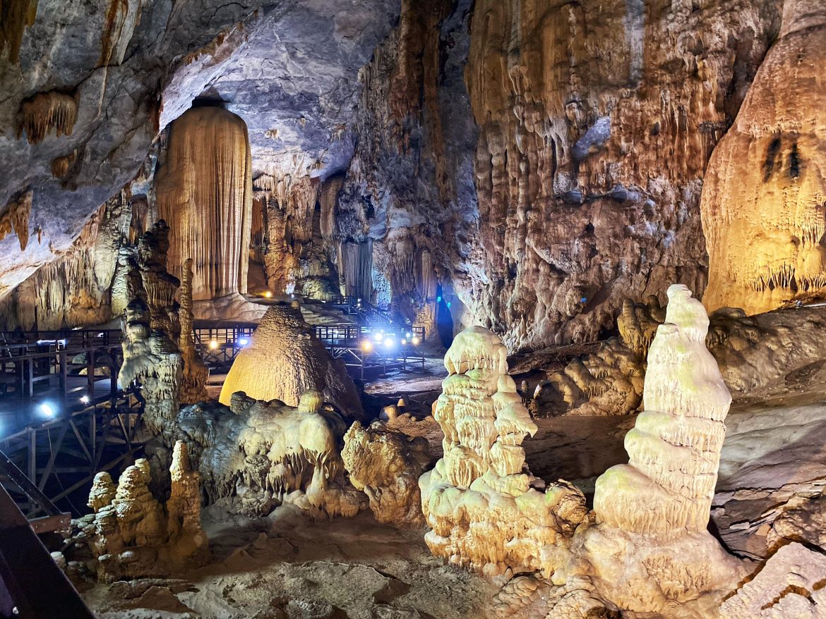 Một nơi được mệnh danh là “cung điện dưới lòng đất” ở Việt Nam, vẻ đẹp tiên cảnh được CNN khen ngợi, giữ cả kỷ lục châu Á- Ảnh 7. Một nơi được mệnh danh là “cung điện dưới lòng đất” ở Việt Nam, vẻ đẹp tiên cảnh được CNN khen ngợi, giữ cả kỷ lục châu Á- Ảnh 7.