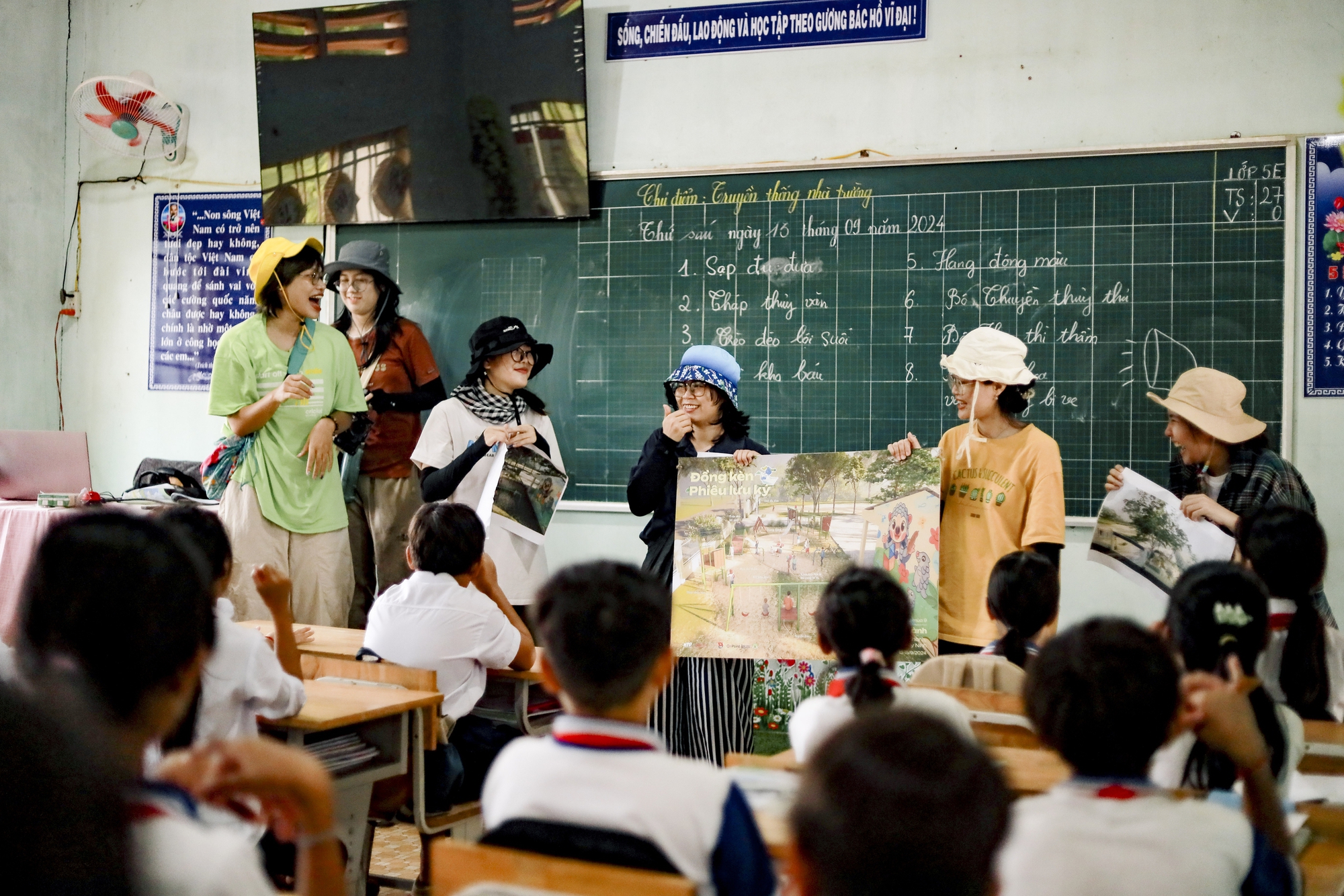 Sân Chơi Cầu Vồng: Nơi chắp cánh hy vọng và ước mơ tuổi thơ cho trẻ em nghèo- Ảnh 13. Sân Chơi Cầu Vồng: Nơi chắp cánh hy vọng và ước mơ tuổi thơ cho trẻ em nghèo- Ảnh 13.