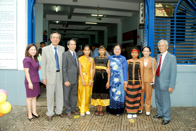 15 năm "Ươm mầm tương lai", nuôi dưỡng giấc mơ tìm con chữ cho những mảnh đời bé xinh- Ảnh 9.