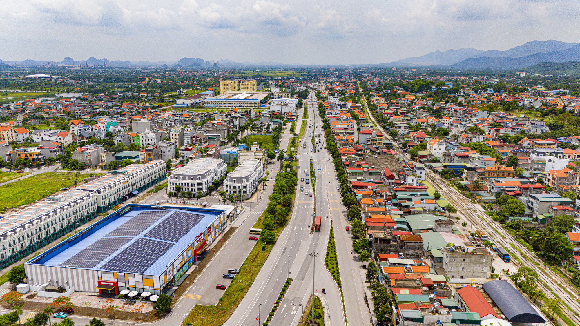 Đoạn đường chỉ dài 30 km nhưng có đến 3 thành phố: Nơi mới vài ngày tuổi, nơi chỉ có một hộ nghèo- Ảnh 13.