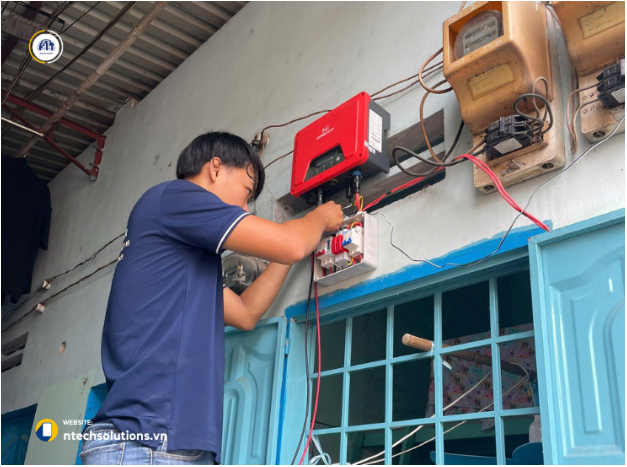 Chi phí lắp đặt điện mặt trời NTech Solutions: Tiết kiệm cho gia đình bạn- Ảnh 2.
