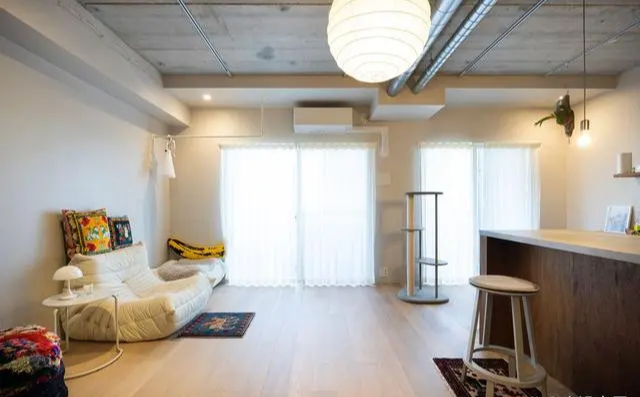 Căn hộ 57m2 của nhà thiết kế thời trang 46 tuổi: Tối giản, tiện ích vừa đủ cho cuộc sống độc thân hoàn hảo- Ảnh 5. Căn hộ 57m2 của nhà thiết kế thời trang 46 tuổi: Tối giản, tiện ích vừa đủ cho cuộc sống độc thân hoàn hảo- Ảnh 5.