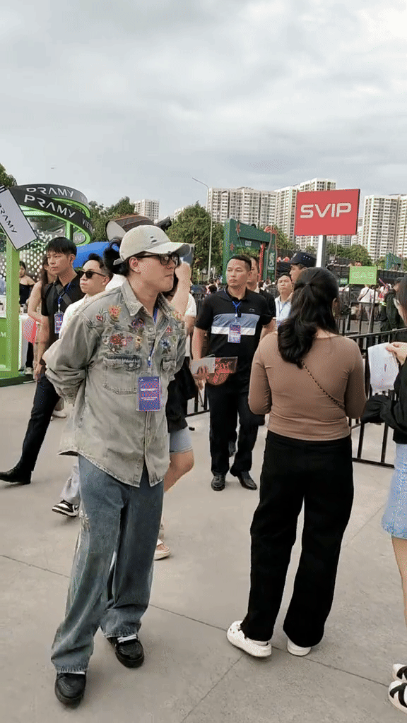 Điều hiếm thấy về con trai thứ 2 tỷ phú Phạm Nhật Vượng- Ảnh 1. Điều hiếm thấy về con trai thứ 2 tỷ phú Phạm Nhật Vượng- Ảnh 1.