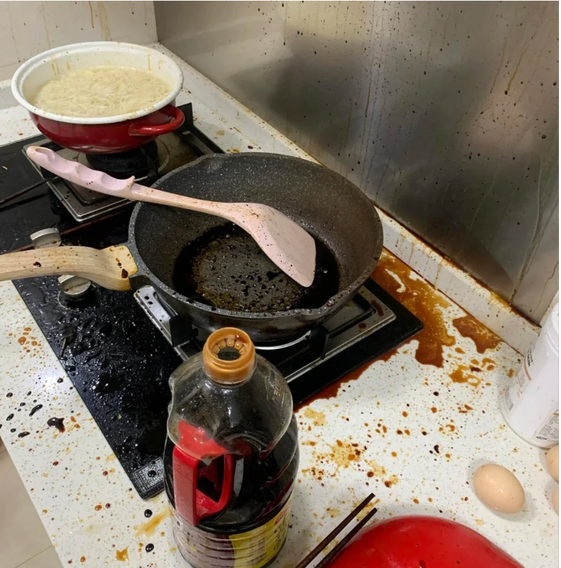 Một người bất cẩn, cả nhà chịu hậu họa: 9 nguy hiểm trong bếp nhất định phải tránh xa- Ảnh 6. Một người bất cẩn, cả nhà chịu hậu họa: 9 nguy hiểm trong bếp nhất định phải tránh xa- Ảnh 6.