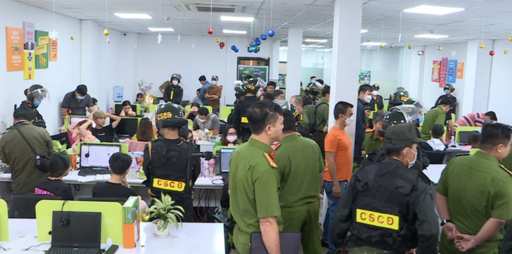 Công an TP HCM cảnh báo thủ đoạn có thể khiến nạn nhân không còn tiền ăn Tết- Ảnh 1. Công an TP HCM cảnh báo thủ đoạn có thể khiến nạn nhân không còn tiền ăn Tết- Ảnh 1.