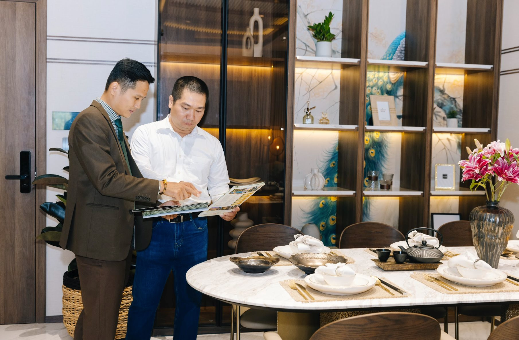 Lộ diện phân khúc “khuấy động” thị trường bất động sản Tp.HCM dịp cận Tết, mức giá từng khu vực gây bất ngờ- Ảnh 1.