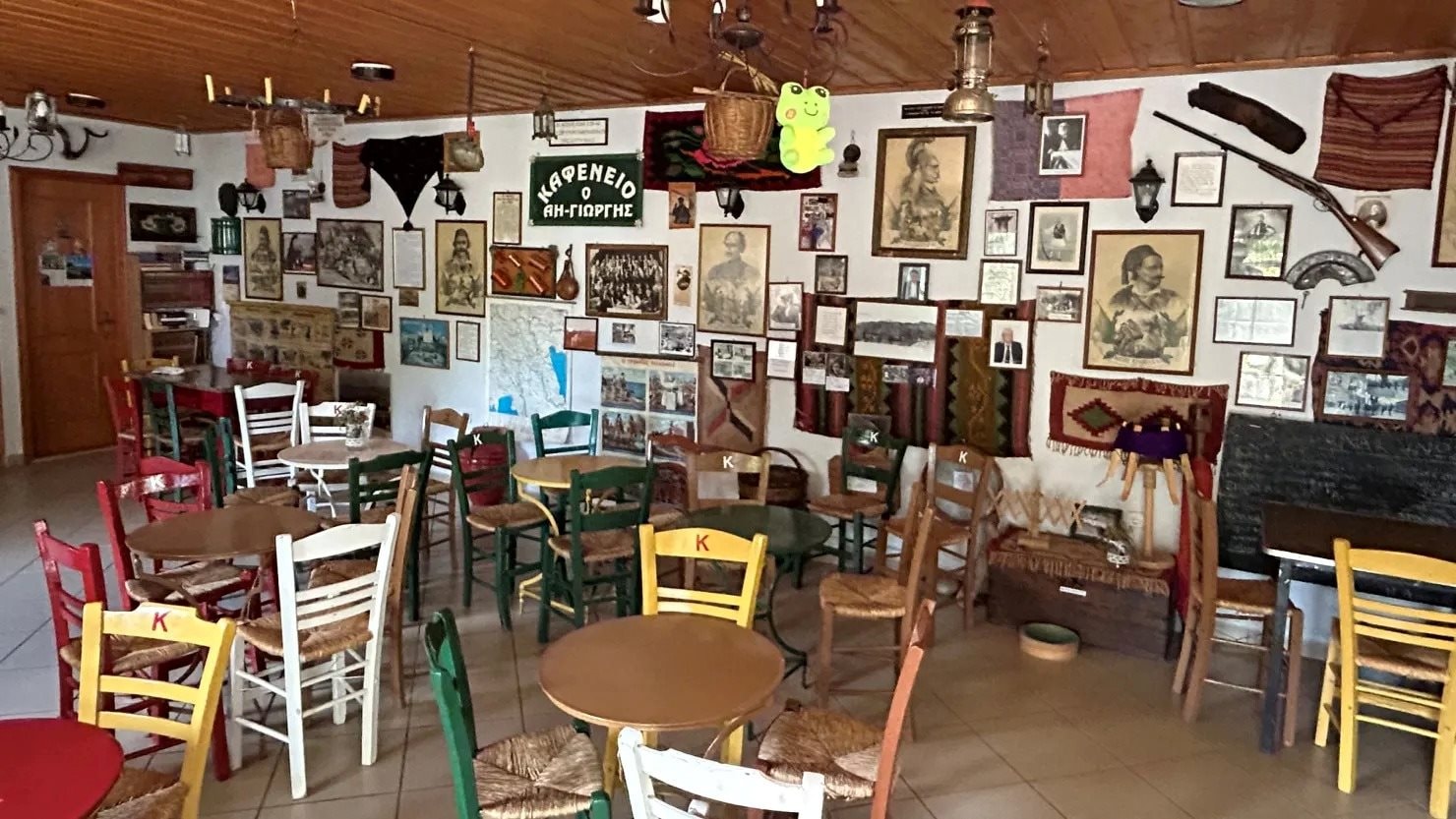 Quốc gia tăng trưởng top đầu châu Âu báo động đỏ: Hàng trăm ngôi làng ‘ma’ trên khắp đất nước chỉ vỏn vẹn chục triệu dân, chi hàng chục tỷ USD cũng chưa chắc chống được ‘mối đe dọa’ hiện hữu- Ảnh 2.