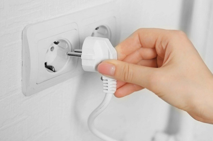 Rút phích cắm 4 món đồ Rút phích cắm 4 món đồ