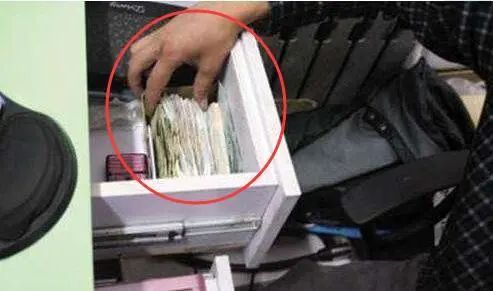 Phụ huynh Hà Nội buồn phiền vì con mới lớp 3 đã có tật xấu nói khó bỏ, thái độ bất cần của con càng gây sốc hơn- Ảnh 2.