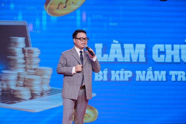 Mr Hunter - Lê Khắc Ngọ trong đường dây lừa đảo 5.200 tỷ đồng là ai?- Ảnh 1.