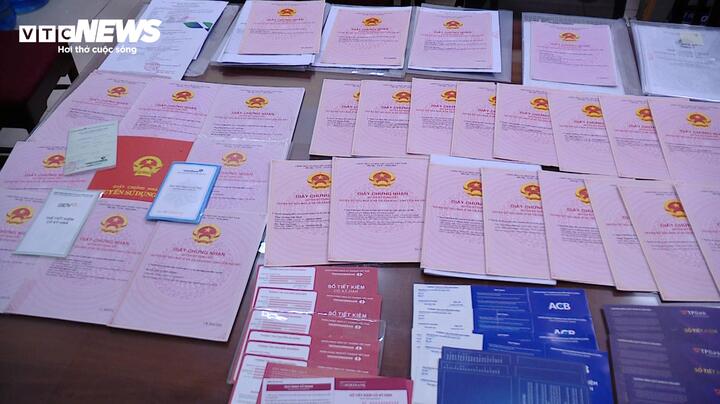 Loạt sổ đỏ, túi Hermes bạch tạng, siêu xe bị thu giữ trong vụ Mr Pips lừa đảo- Ảnh 2.