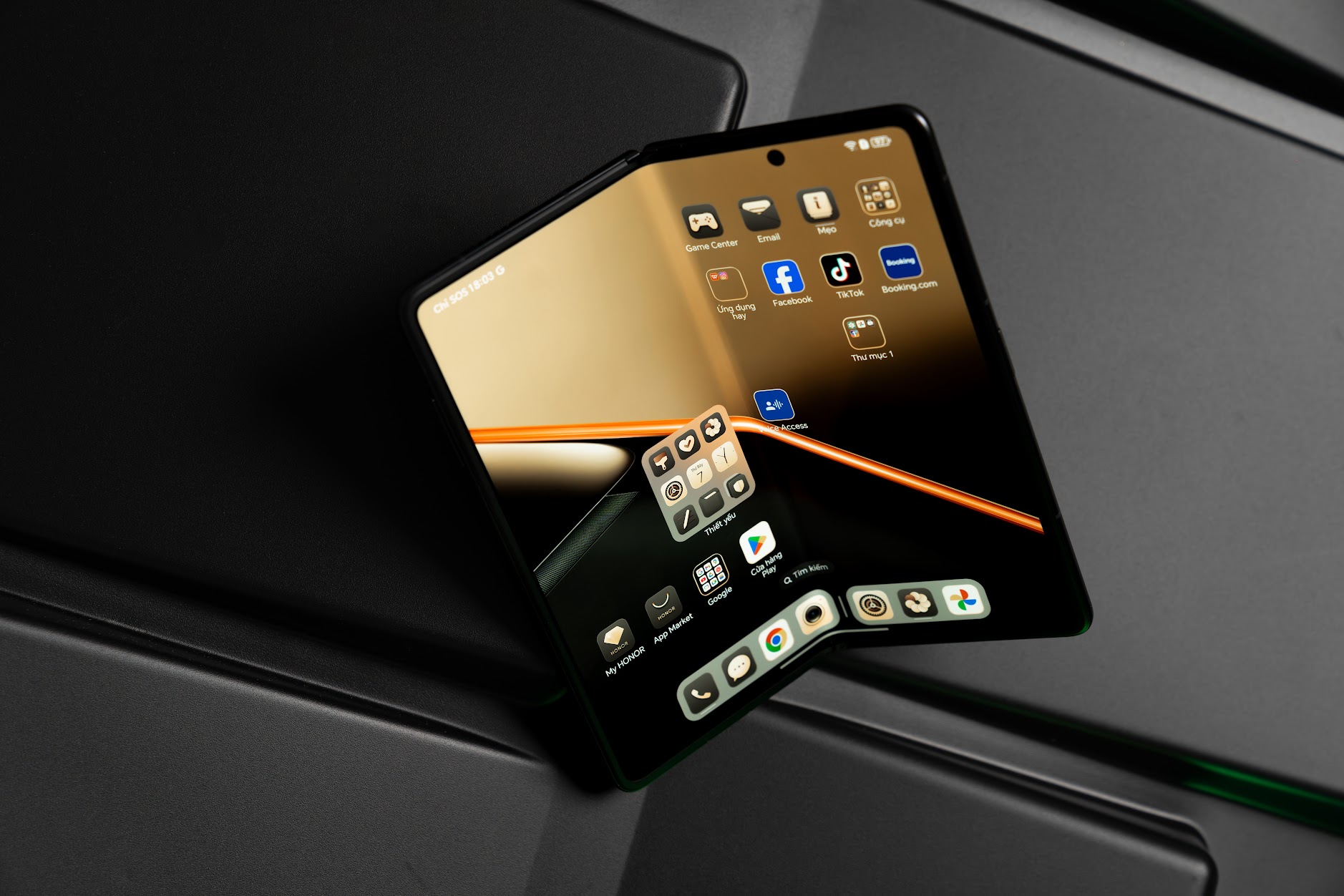 Chính thức lộ diện chiếc smartphone gập mỏng nhất thế giới - HONOR Magic V3: Chỉ 226g, mặt lưng làm từ sợi carbon, nhiều công nghệ đột phá- Ảnh 2.