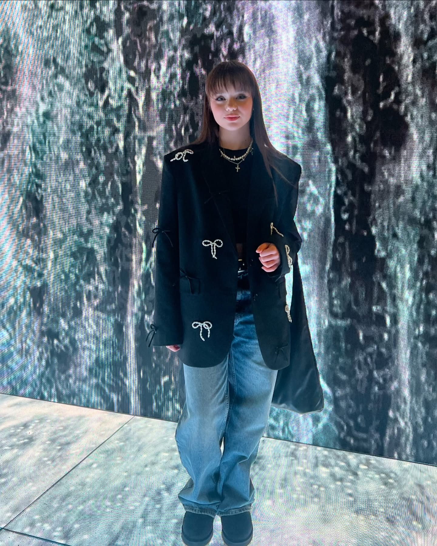 "Cô bé xinh đẹp nhất thế giới" có đôi mắt xanh như vũ trụ bây giờ ra sao?- Ảnh 14.