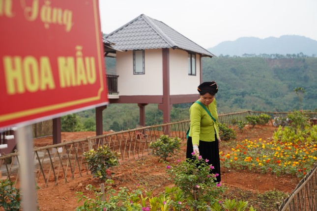 Người dân Làng Nủ chính thức nhận nhà mới, kỳ vọng về ngôi làng hạnh phúc- Ảnh 2.