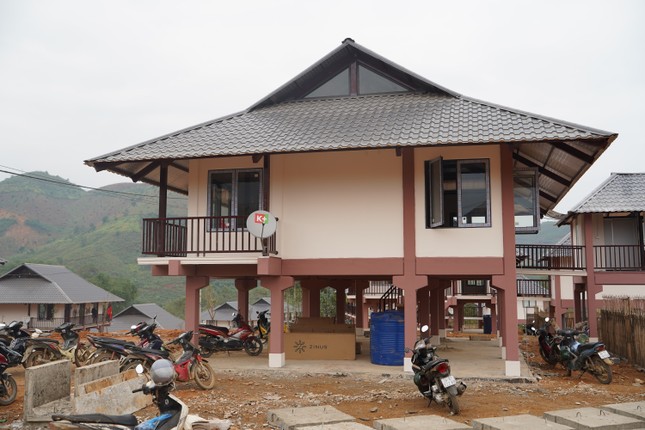 Người dân Làng Nủ chính thức nhận nhà mới, kỳ vọng về ngôi làng hạnh phúc- Ảnh 6.