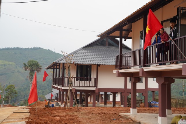 Người dân Làng Nủ chính thức nhận nhà mới, kỳ vọng về ngôi làng hạnh phúc- Ảnh 8.