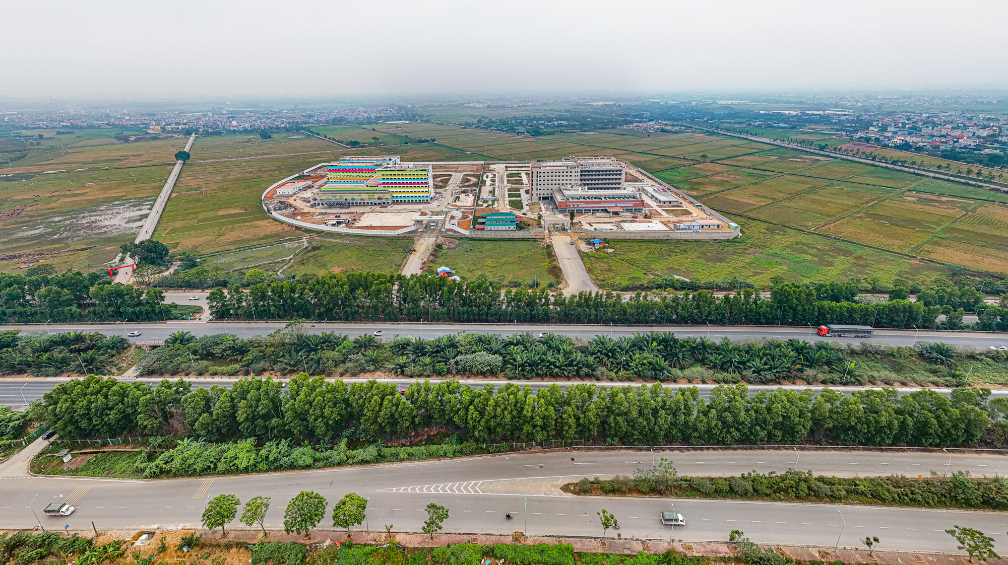 Ngắm 2 bệnh viện Trung ương trị giá 1.500 tỷ sắp đi vào hoạt động ở Hà Nội- Ảnh 2.