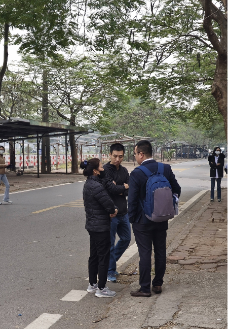 Bố bị cáo đánh nam sinh lớp 8 chết não bật khóc xin lỗi, gia đình nhạn nhân đề nghị bồi thường hơn 1 tỷ- Ảnh 2.