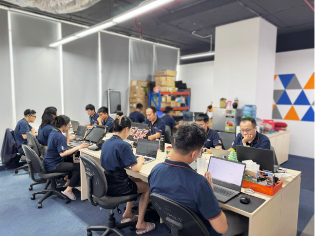 Văn phòng iPOS.vn TP.HCM trang hoàng đón Giáng sinh- Ảnh 3. Văn phòng iPOS.vn TP.HCM trang hoàng đón Giáng sinh- Ảnh 3.