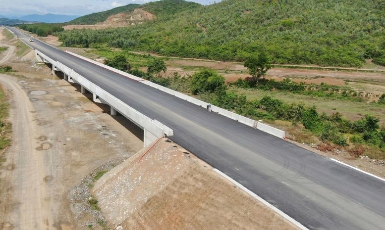 Tập đoàn Sơn Hải muốn khai thác sớm 70km cao tốc Vân Phong – Nha Trang, cho người dân đi lại miễn phí gần 1 năm- Ảnh 1.