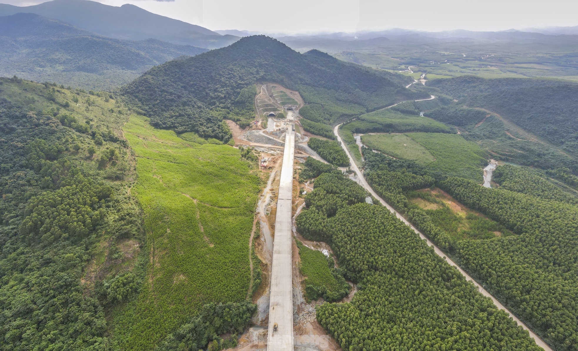 Hình hài tuyến cao tốc hơn 100km qua Hà Tĩnh sắp hoàn thành- Ảnh 9.