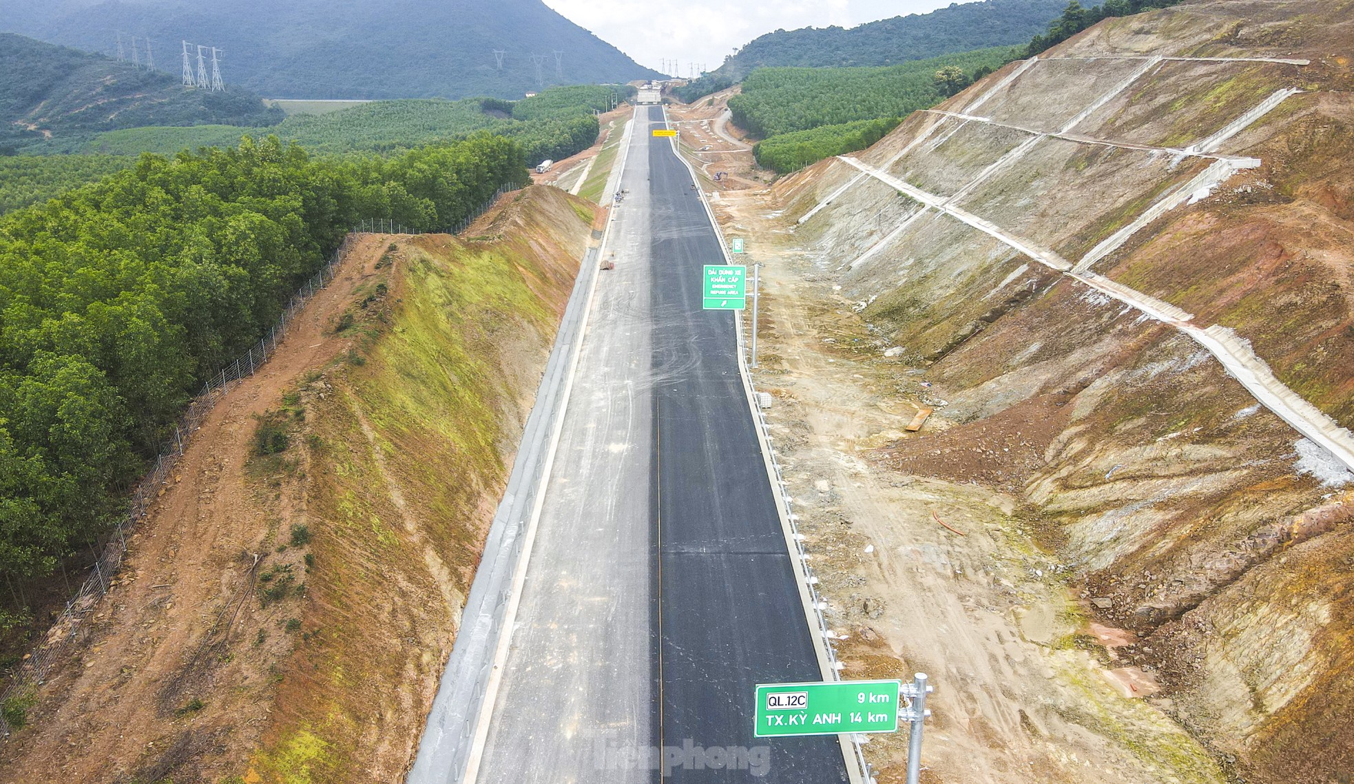 Hình hài tuyến cao tốc hơn 100km qua Hà Tĩnh sắp hoàn thành- Ảnh 8.