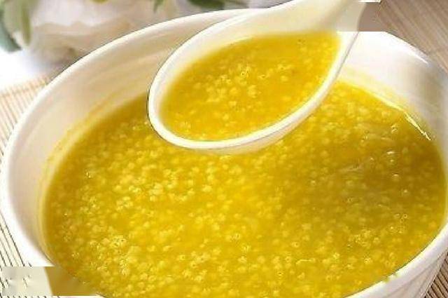 Sau 50 tuổi, bữa tối ngon mấy cũng nên để dành bụng ăn 4 thực phẩm này, tốt cho tiêu hóa còn hơn cả tập thể dục- Ảnh 2.