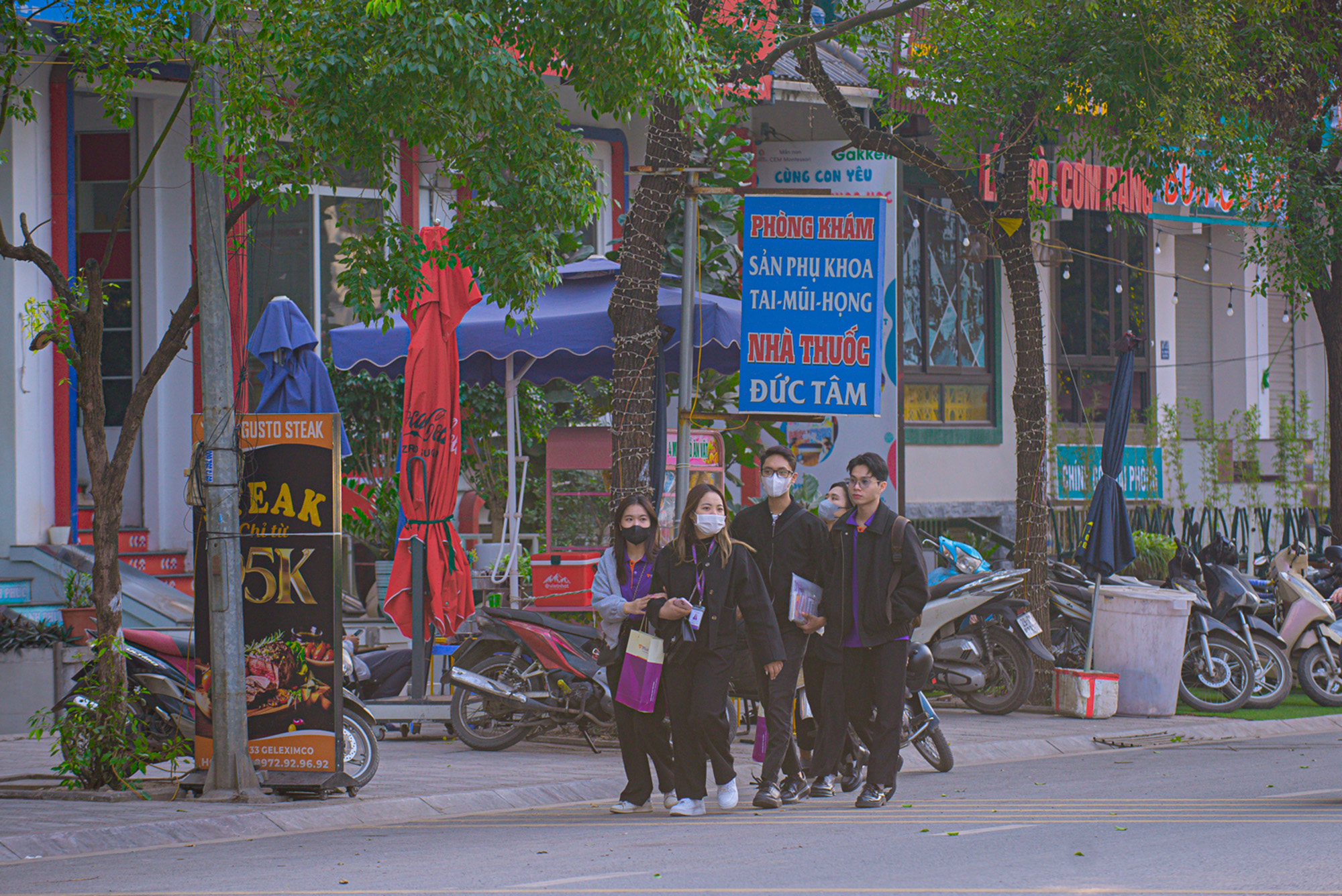 "Làng" biệt thự triệu đô hễ mưa là ngập bất ngờ đổi thay nhờ đoạn đường 200m nối với đại đô thị của Vinhomes- Ảnh 9.